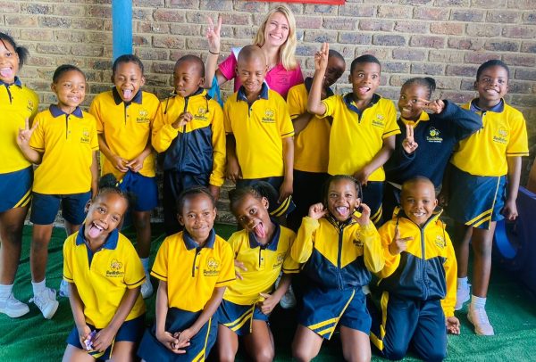 To spread a bit of Easter joy, Mrs Mpumalanga finalist Clarise Lourens and the Easter Bunny visited Bumble Beez Preparatory School in White River earlier this month.