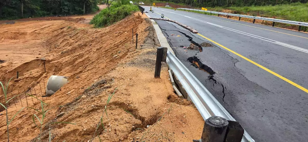 R40 Rd SANRAL contractors back at work on R40, but Freedom Front Plus demands ...